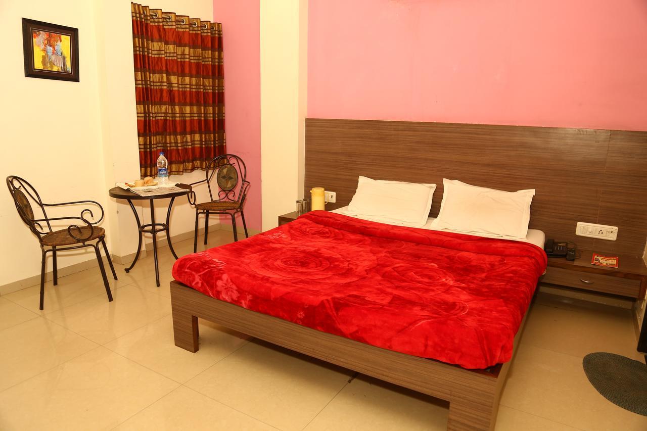 Hotel Kunal Ābu Road Kültér fotó